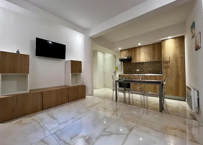 Monte Carlo Border One Bedroom 보솔레이